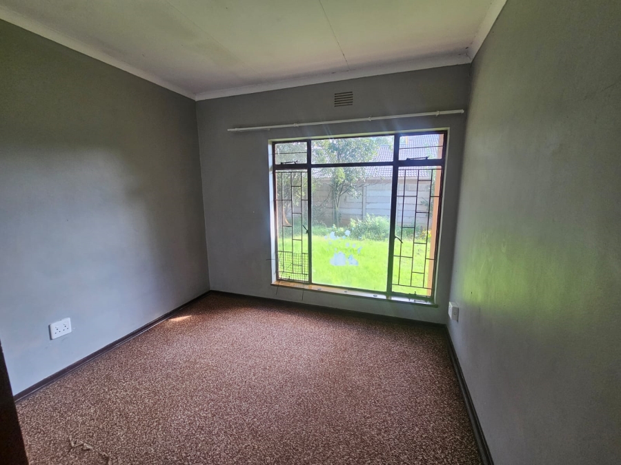 To Let 5 Bedroom Property for Rent in Vaalpark Free State
